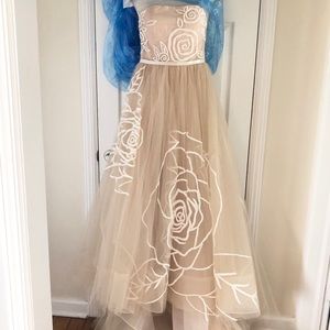 Jim Hjelm Wedding Dress